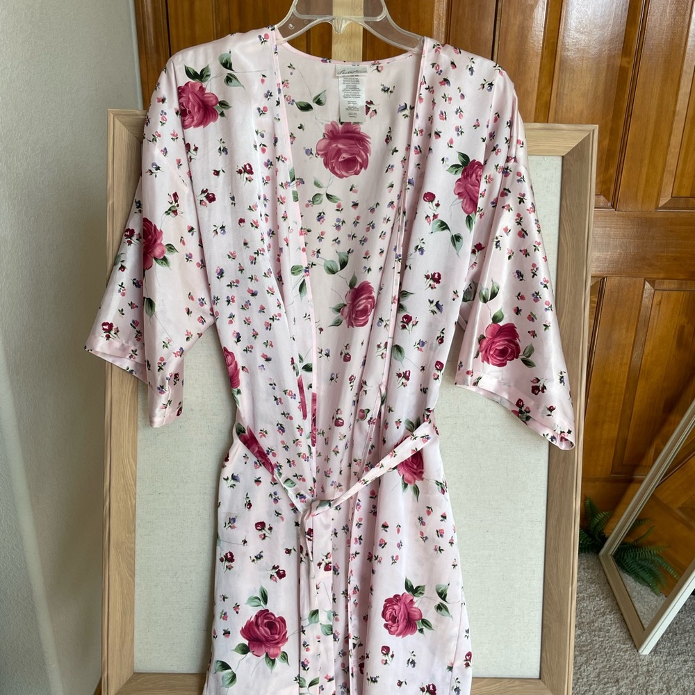 Secret Treasures Pink and Red Floral Robe